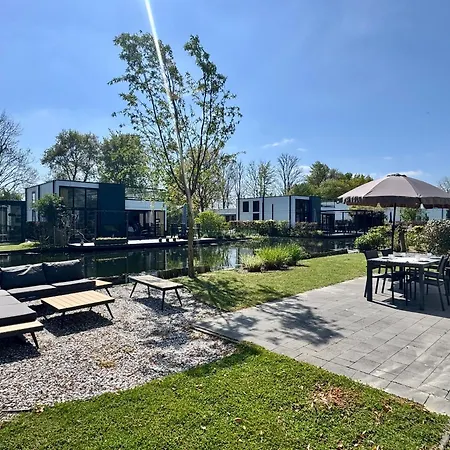 Europarcs Bad Hoophuizen Glücksort Mit Zaun Haus Nr Water03 Ferienhaus