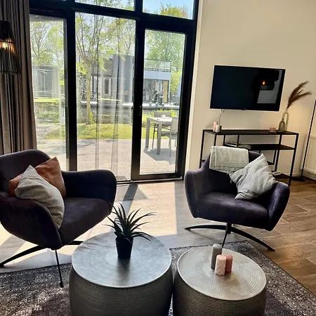Europarcs Bad Hoophuizen Glücksort Mit Zaun Haus Nr Water03 Hulshorst